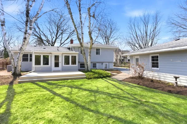 $549,000 | 329 Tanoak Lane, Naperville, IL 60540