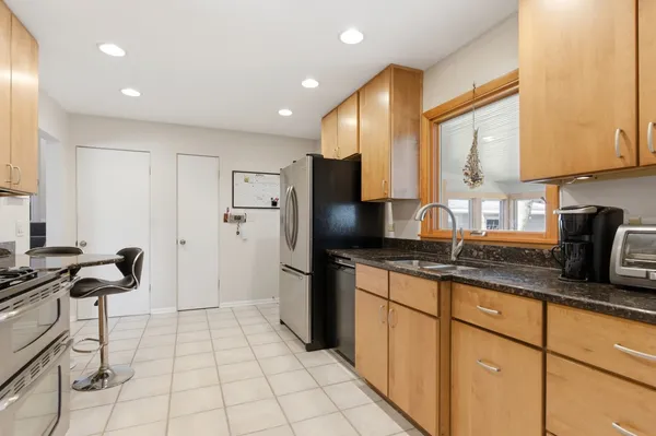 $549,000 | 329 Tanoak Lane, Naperville, IL 60540