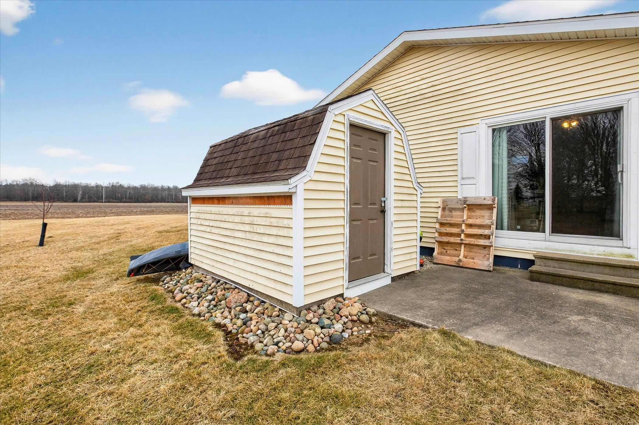 2442 North Mackinaw Road Pinconning, MI 48650 - Photo 27 of 37