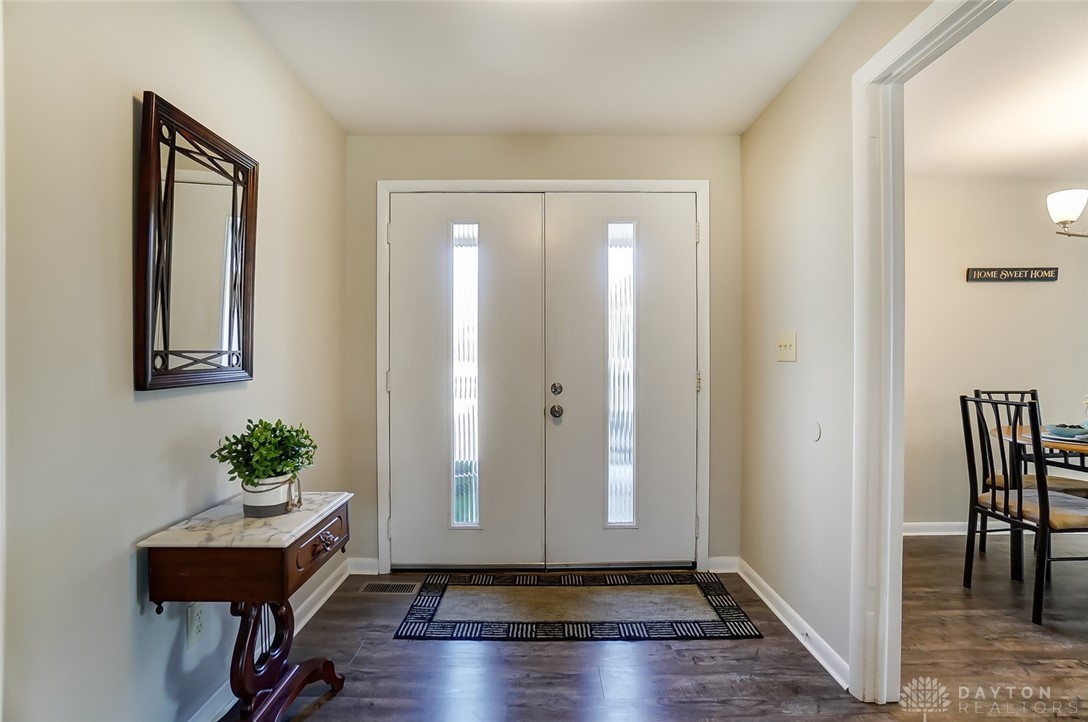 7855 Rain Tree Road Centerville, OH 45459 - Photo 2 of 43 Gallery Image 2