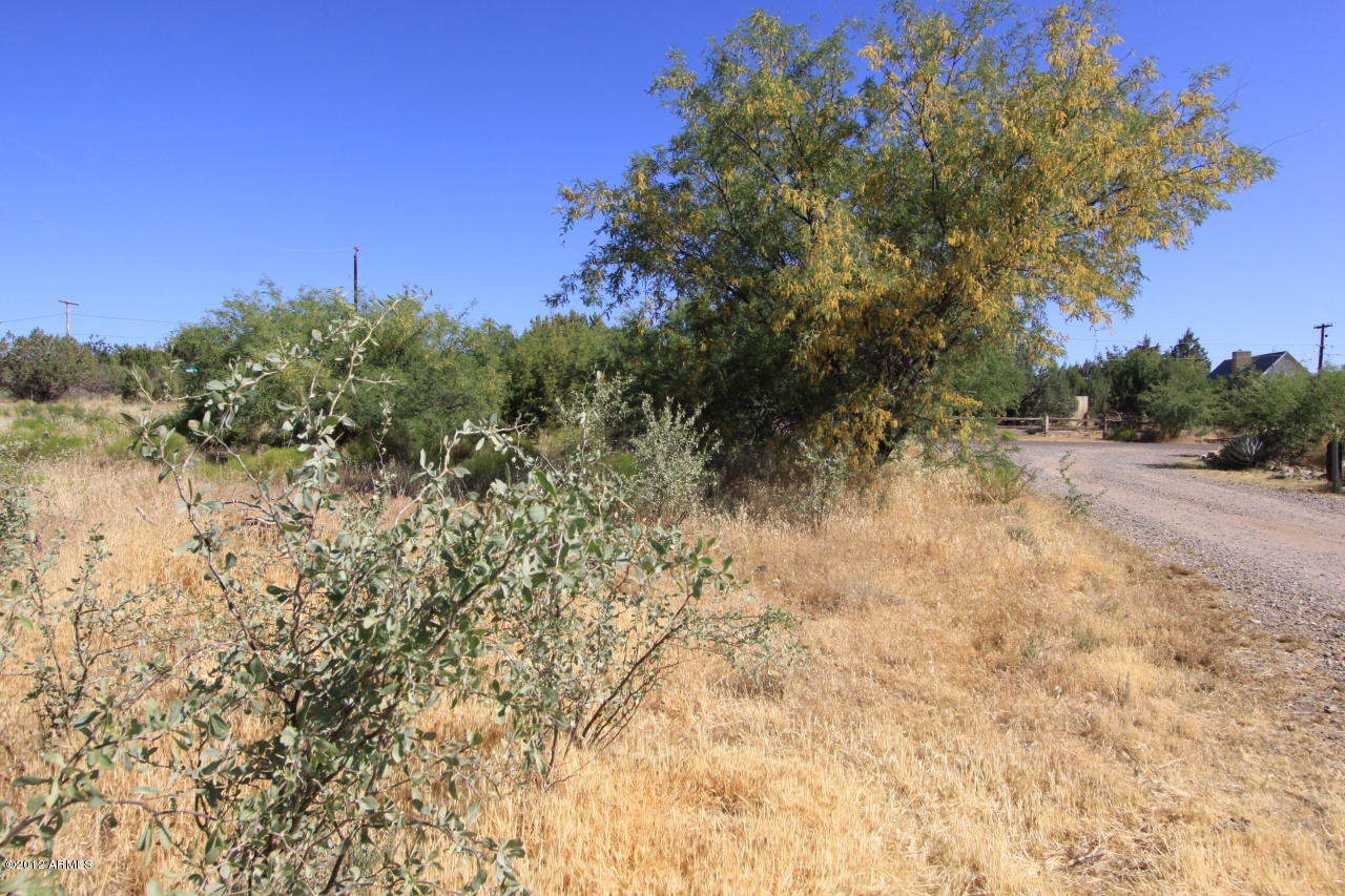 4780 East Geronimo Road, Unit 404 Rimrock, AZ 86335 - Photo 3 of 11 View from lot looking East
