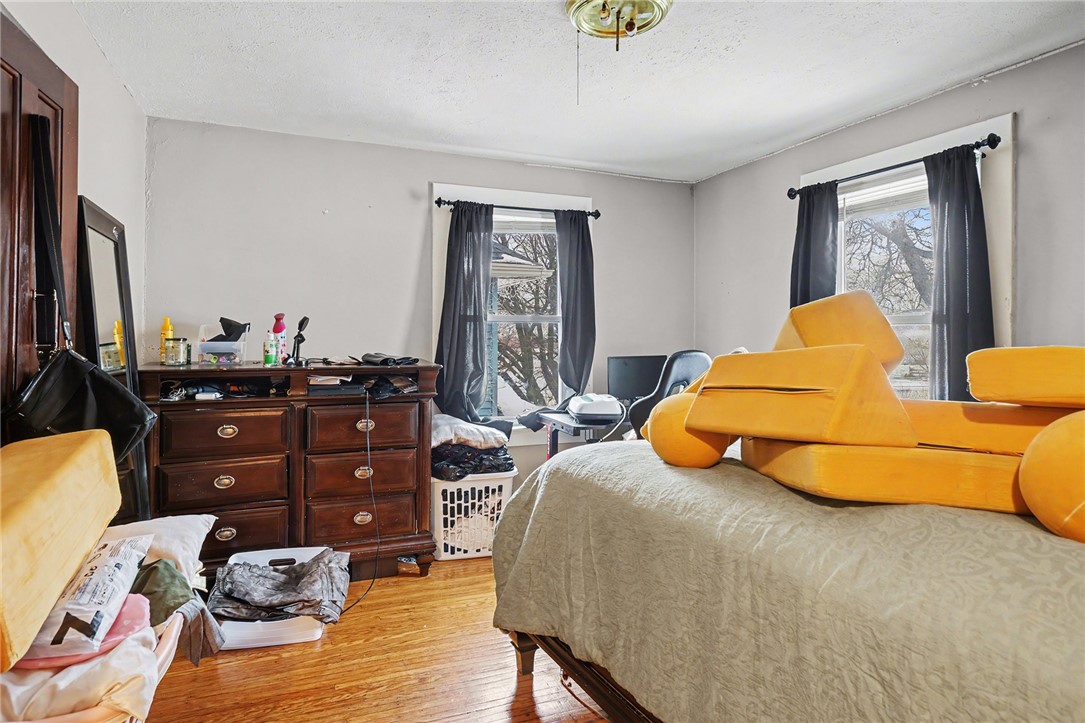 539 Lake View Park Rochester, NY 14613 - Photo 16 of 29