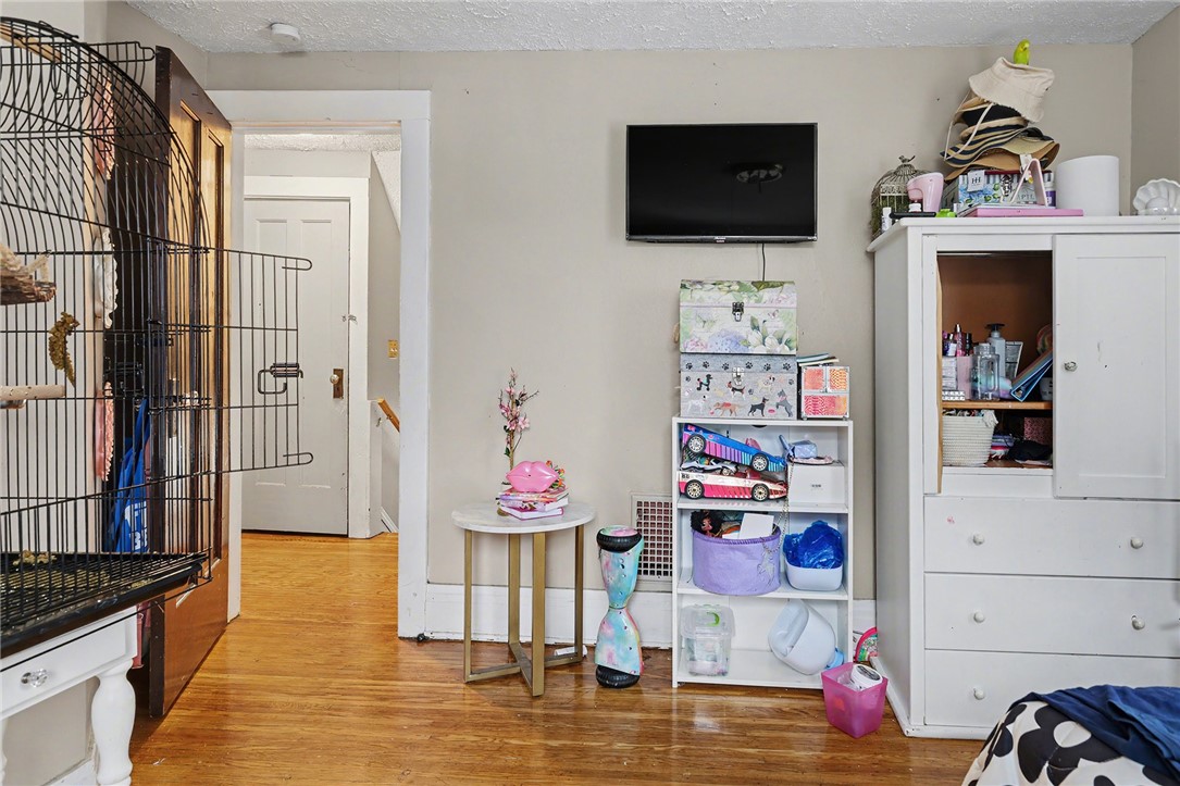 539 Lake View Park Rochester, NY 14613 - Photo 19 of 29