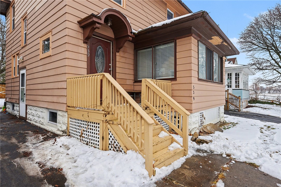 539 Lake View Park Rochester, NY 14613 - Photo 3 of 29