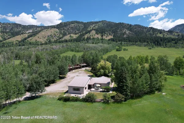 $799,000 | 216 County Road 179S, Thayne, WY 83127