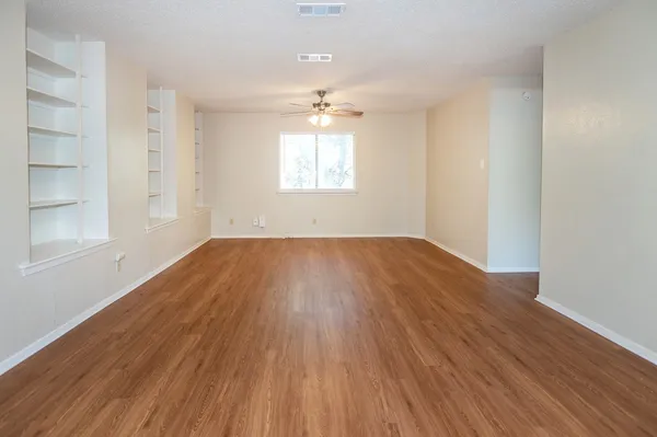 $2,095 | 4203 Balboa Lane, Austin, TX 78727