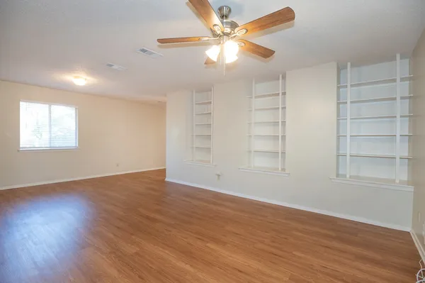 $2,095 | 4203 Balboa Lane, Austin, TX 78727