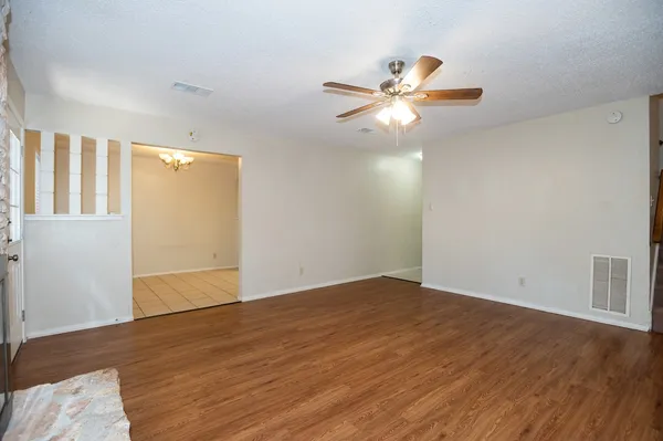 $2,095 | 4203 Balboa Lane, Austin, TX 78727