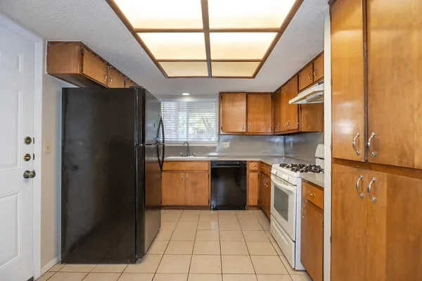 $2,095 | 4203 Balboa Lane, Austin, TX 78727