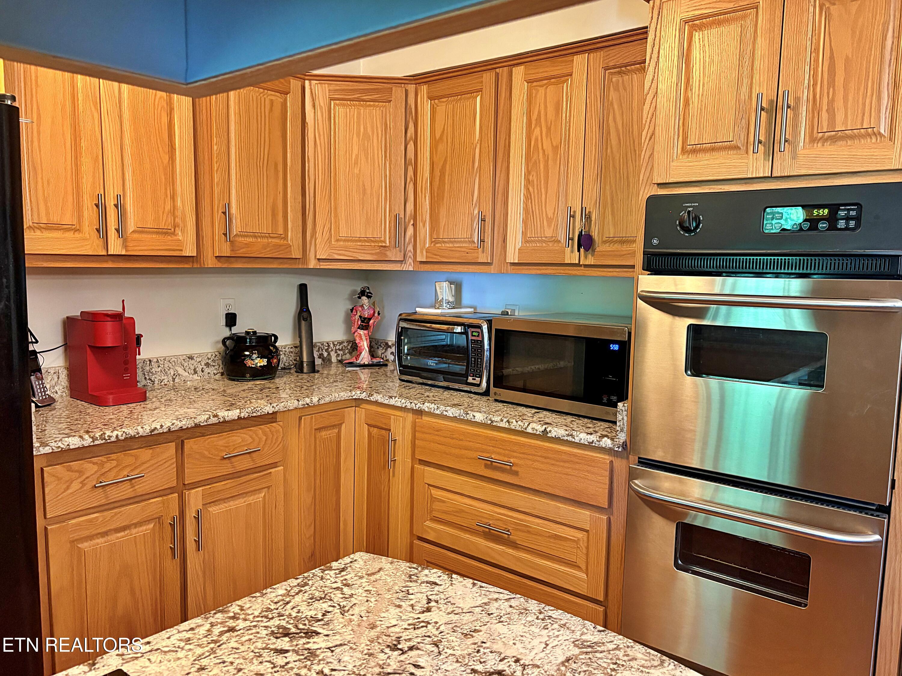 129 Jefferson Street Harrogate, TN 37752 - Photo 33 of 51 IMG_3959