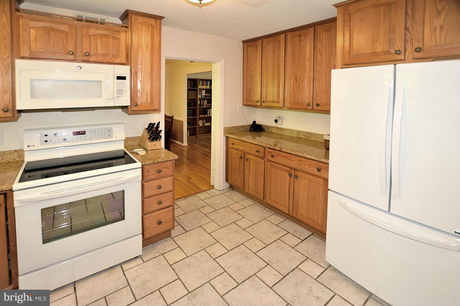 7790 Turlock Road Springfield, VA 22153 - Photo 8 of 30 Kitchen