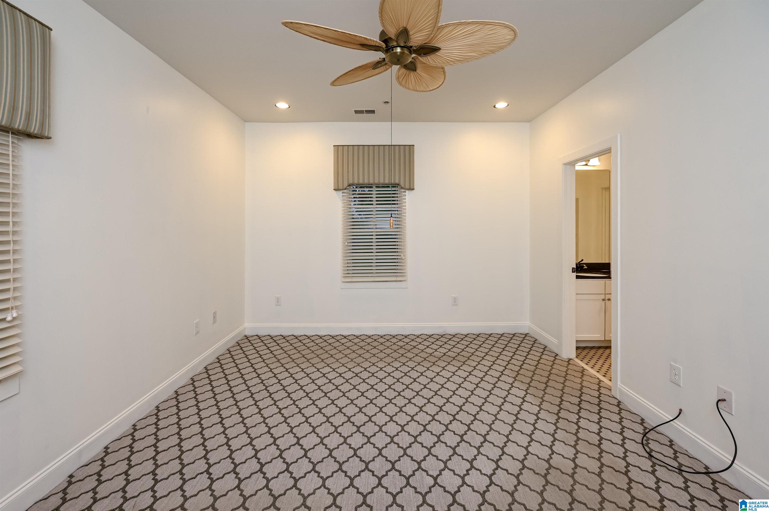2042 Lancaster Road, Unit 119 Birmingham, AL 35209 - Photo 27 of 33