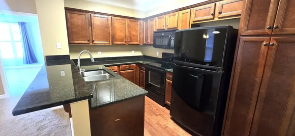$2,395 | 2310 Elliott Avenue, Unit 122, Nashville, TN 37204
