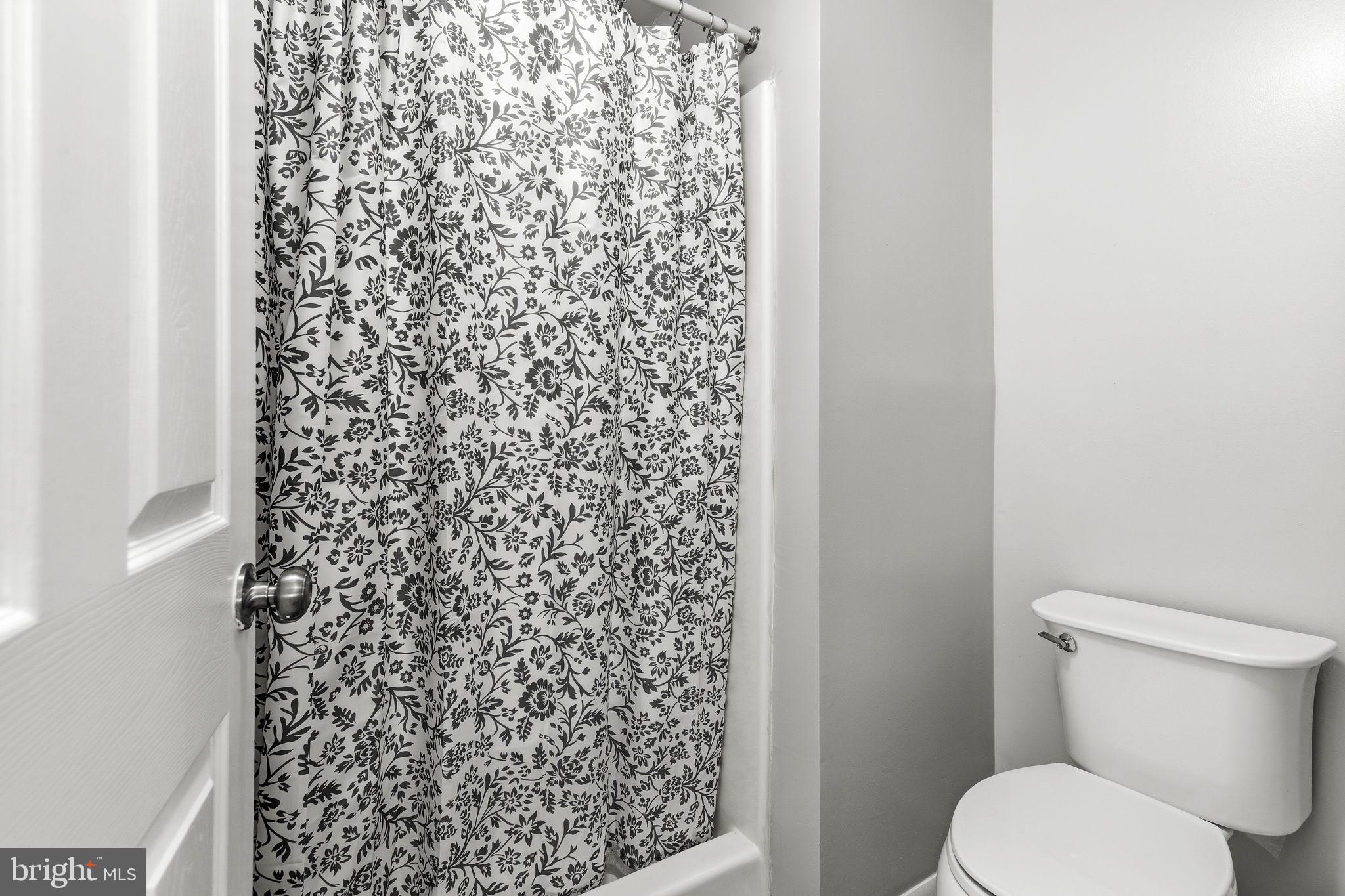4511 Ambermill Road Baltimore, MD 21236 - Photo 17 of 36