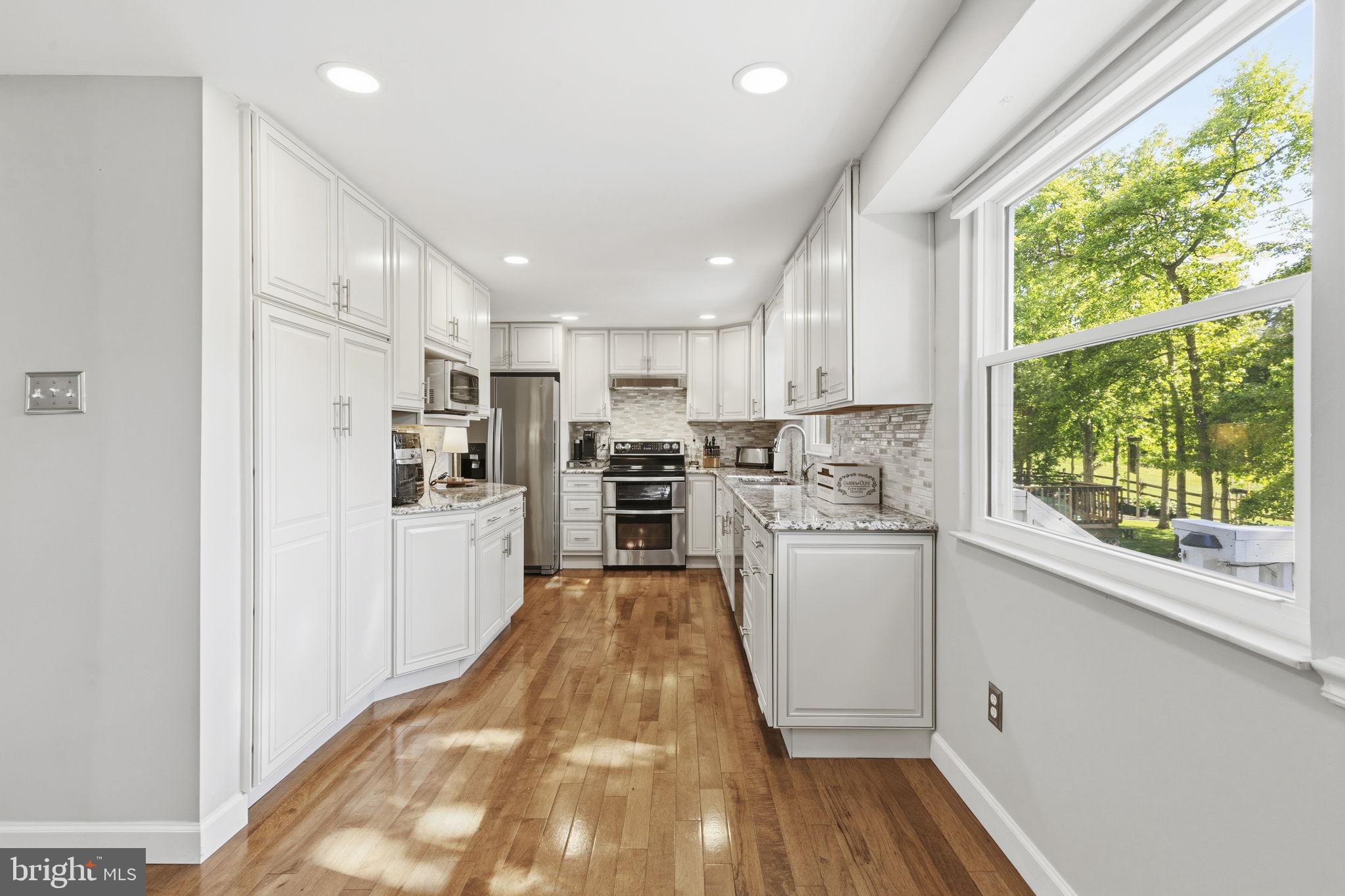 4511 Ambermill Road Baltimore, MD 21236 - Photo 8 of 36