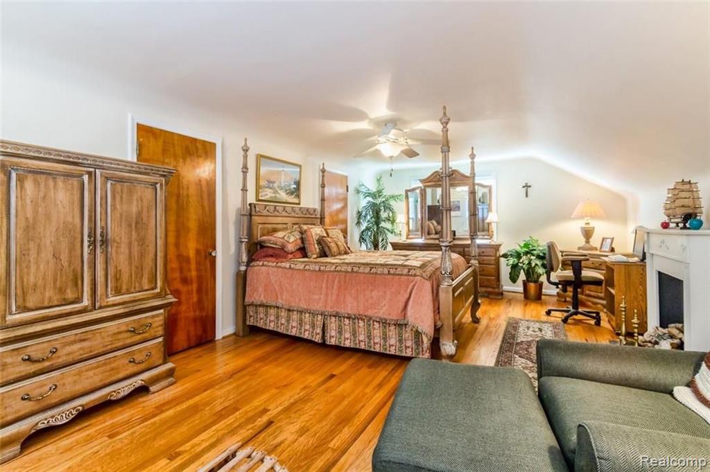 2013 Drexel Street Dearborn, MI 48128 - Photo 17 of 27