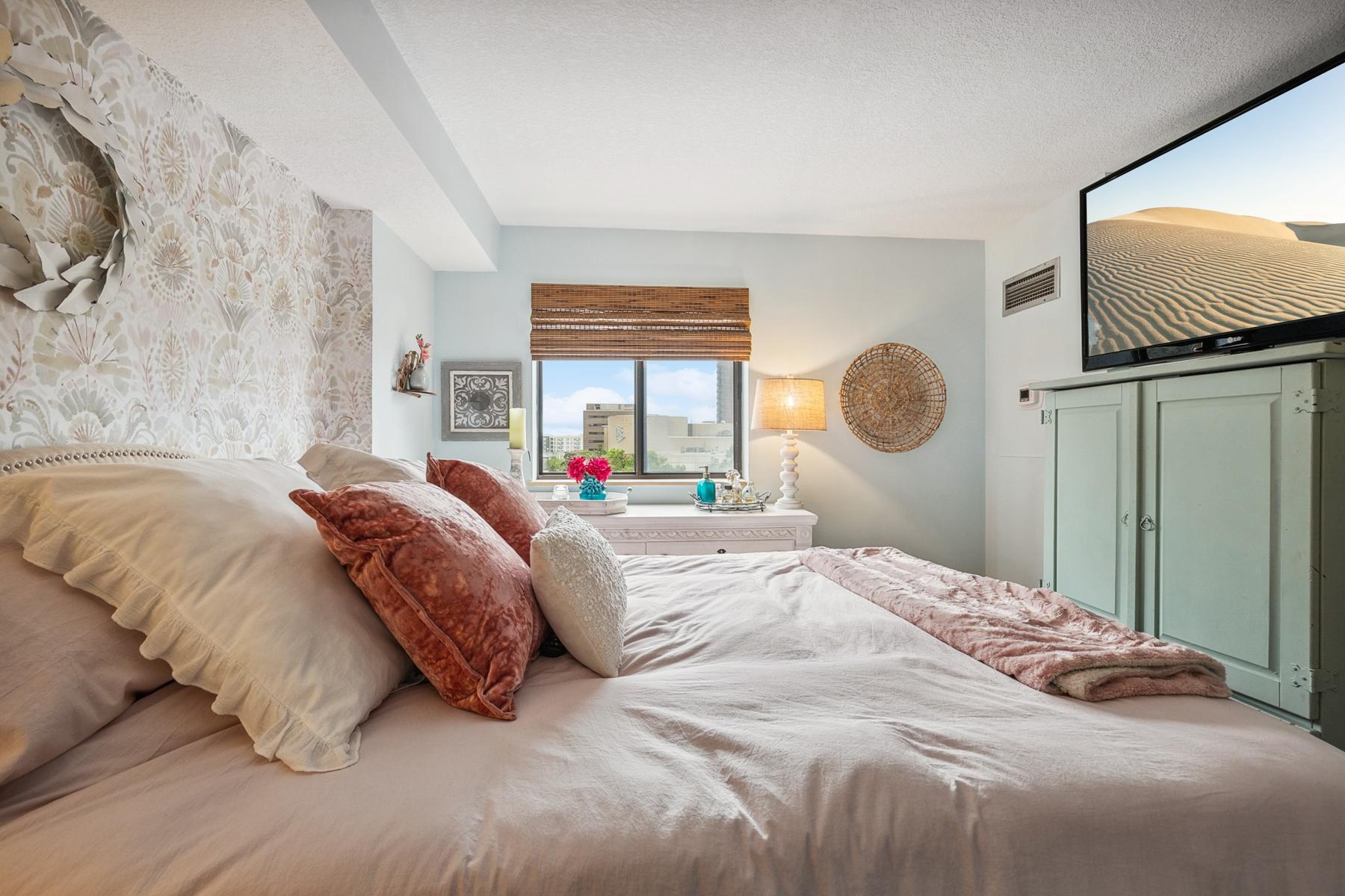 78 10th Street East, Unit 604 St. Paul, MN 55101 - Photo 28 of 49