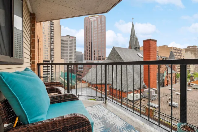 $175,000 | 78 10th Street East, Unit 604, St. Paul, MN 55101