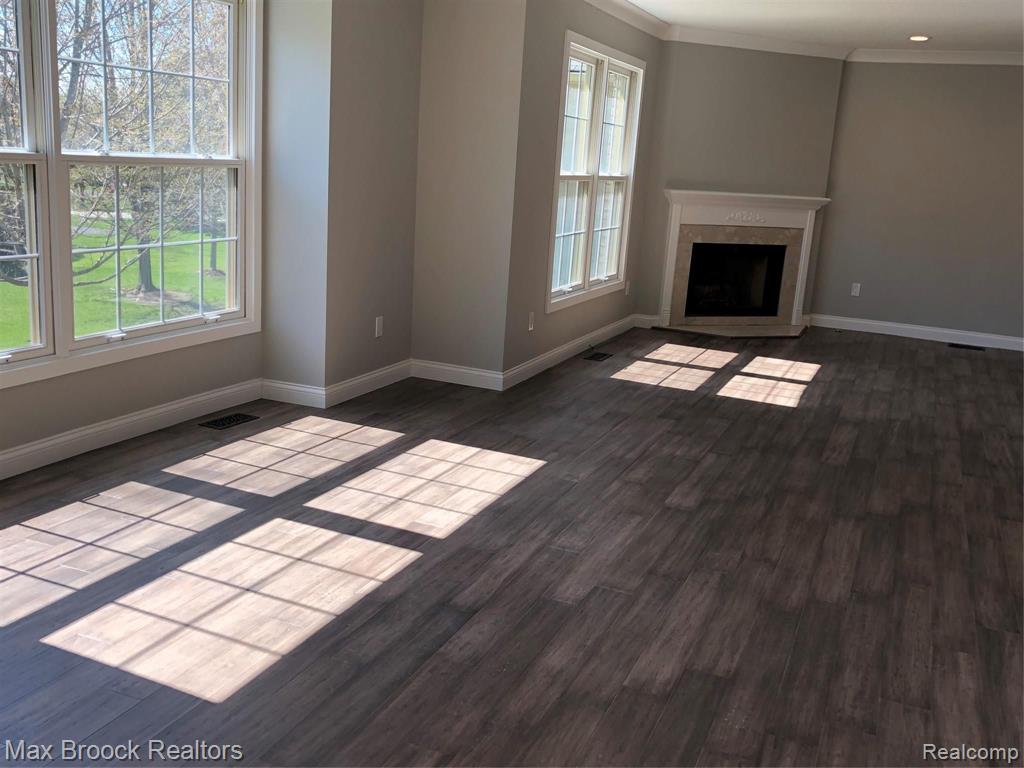 6455 Noble Road West Bloomfield, MI 48322 - Photo 12 of 44