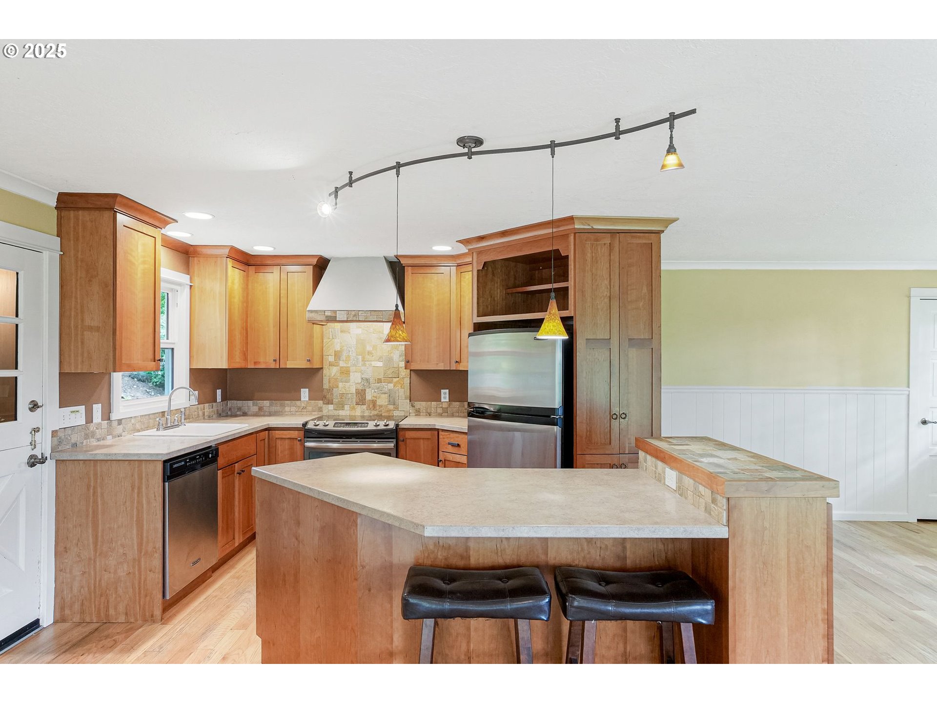 5309 Witzel Road Southeast Salem, OR 97317 - Photo 12 of 46 Gallery Image 12