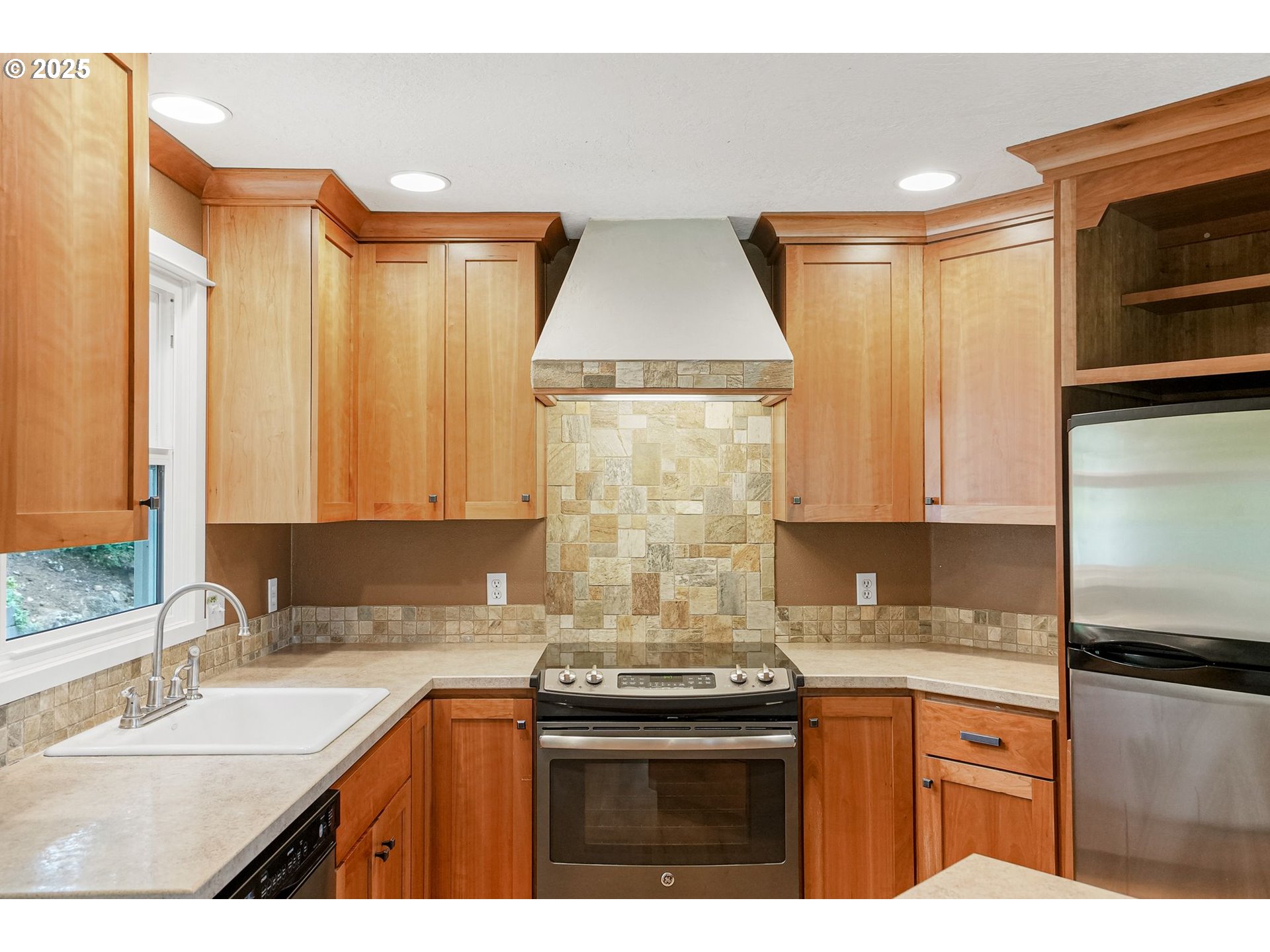 5309 Witzel Road Southeast Salem, OR 97317 - Photo 13 of 46 Gallery Image 13