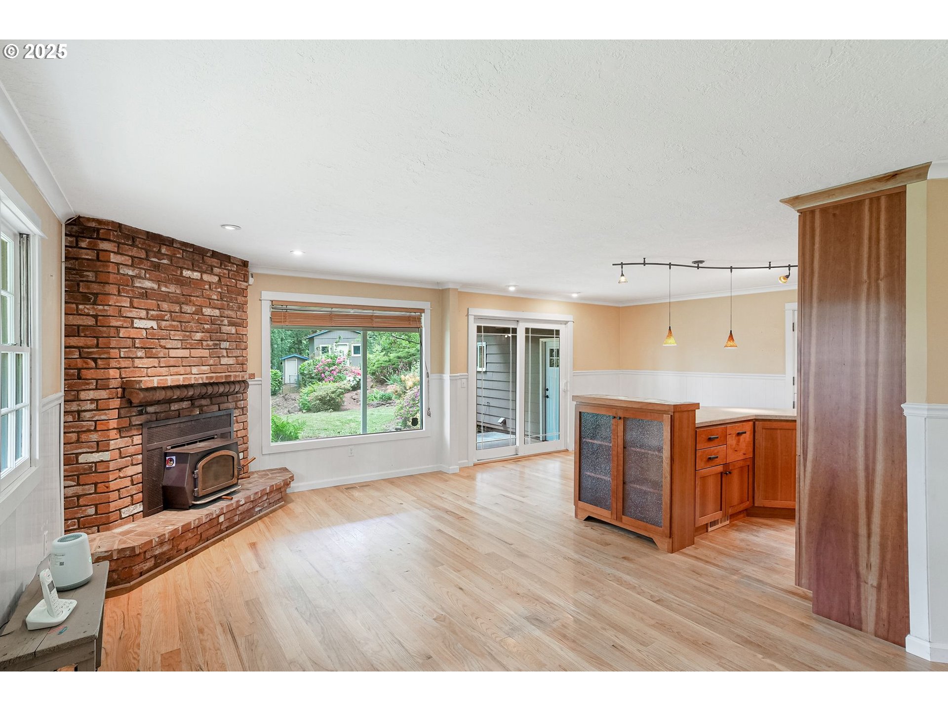 5309 Witzel Road Southeast Salem, OR 97317 - Photo 9 of 46 Gallery Image 9