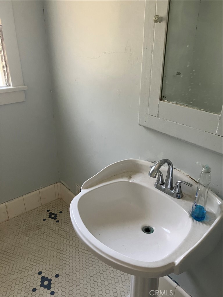 579 Alberta Street Altadena, CA 91001 - Photo 14 of 16