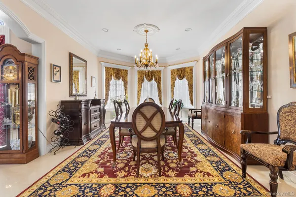 $2,750,000 | 139 Private Road, East Patchogue, NY 11772