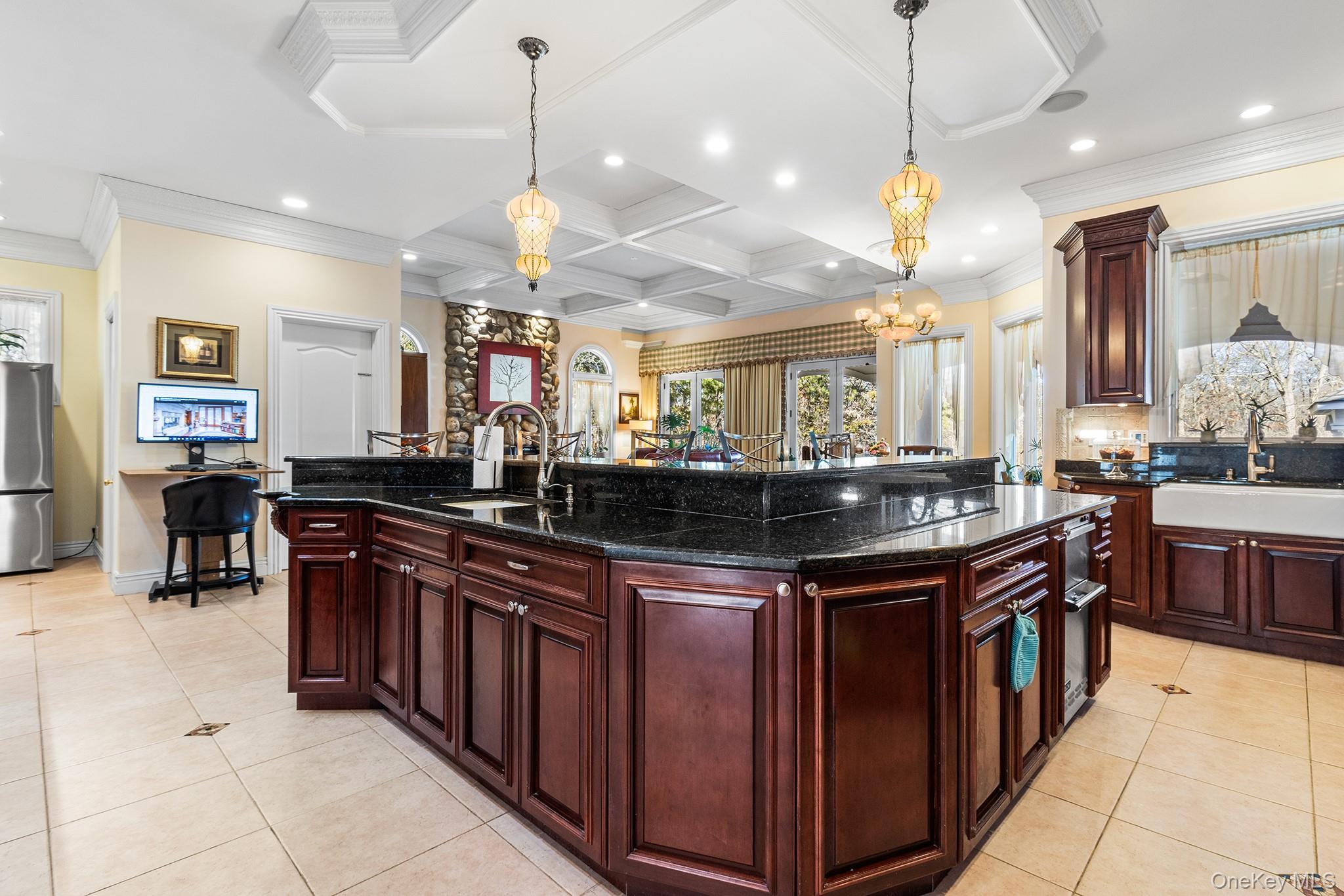 139 Private Road East Patchogue, NY 11772 - Photo 14 of 50