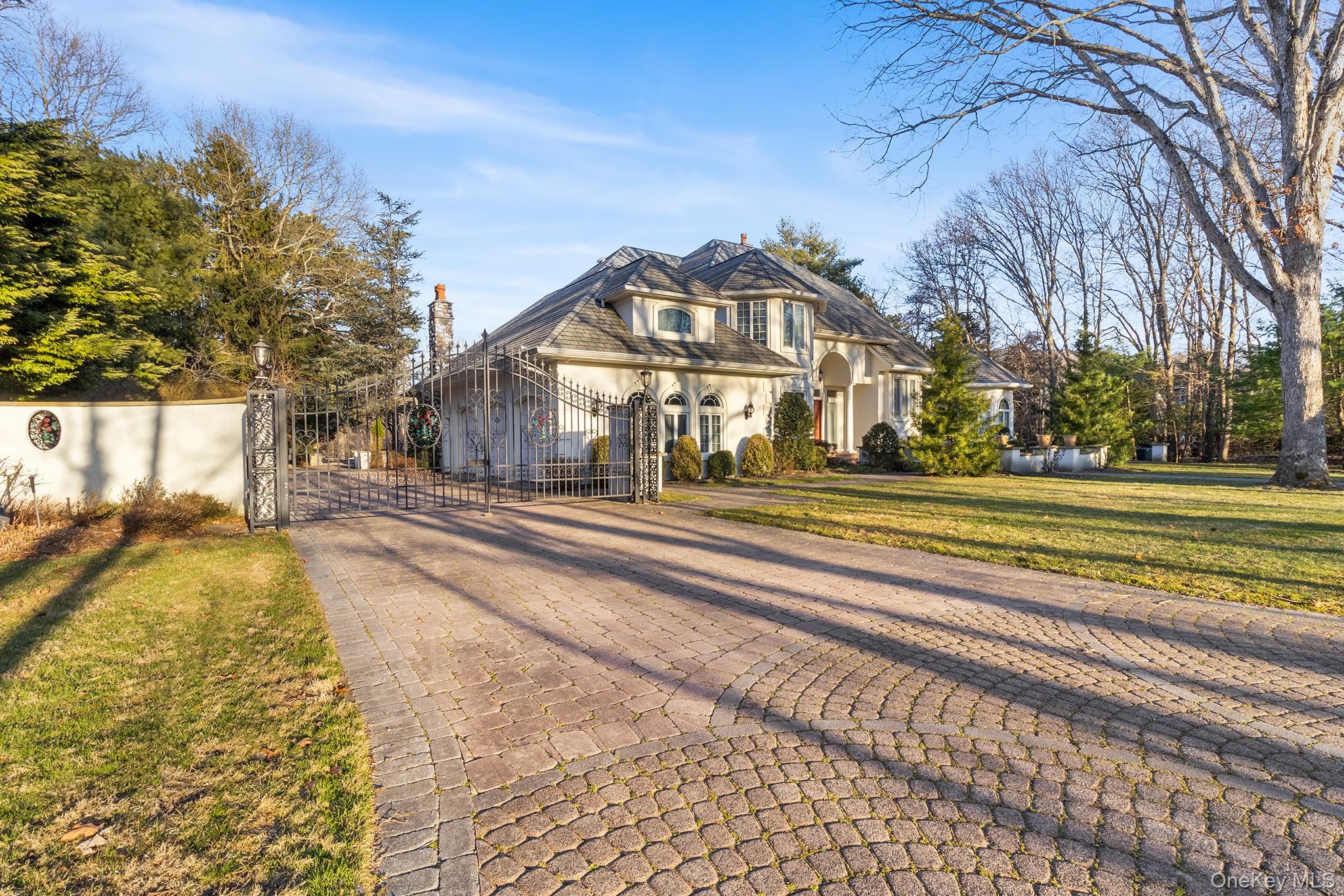 139 Private Road East Patchogue, NY 11772 - Photo 2 of 50