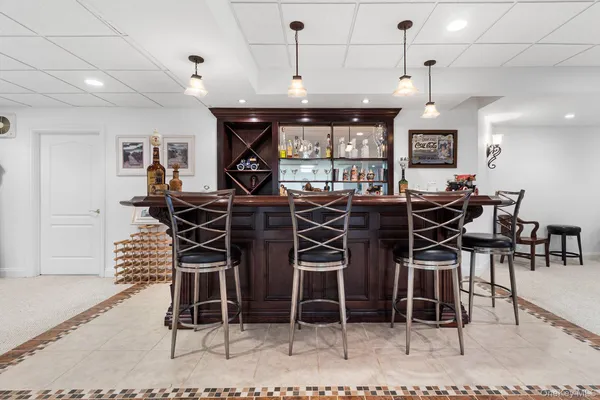 $2,750,000 | 139 Private Road, East Patchogue, NY 11772