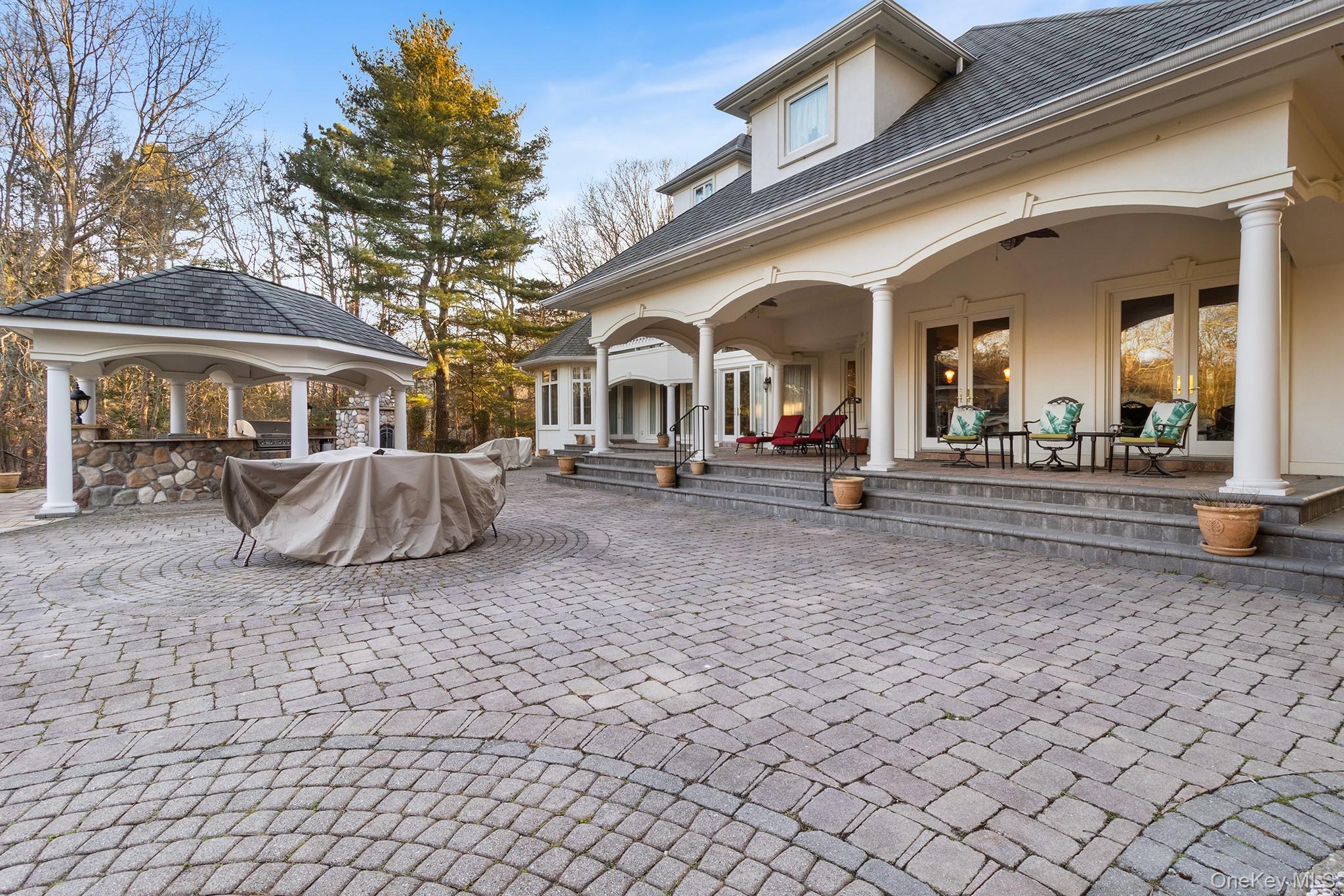 139 Private Road East Patchogue, NY 11772 - Photo 43 of 50