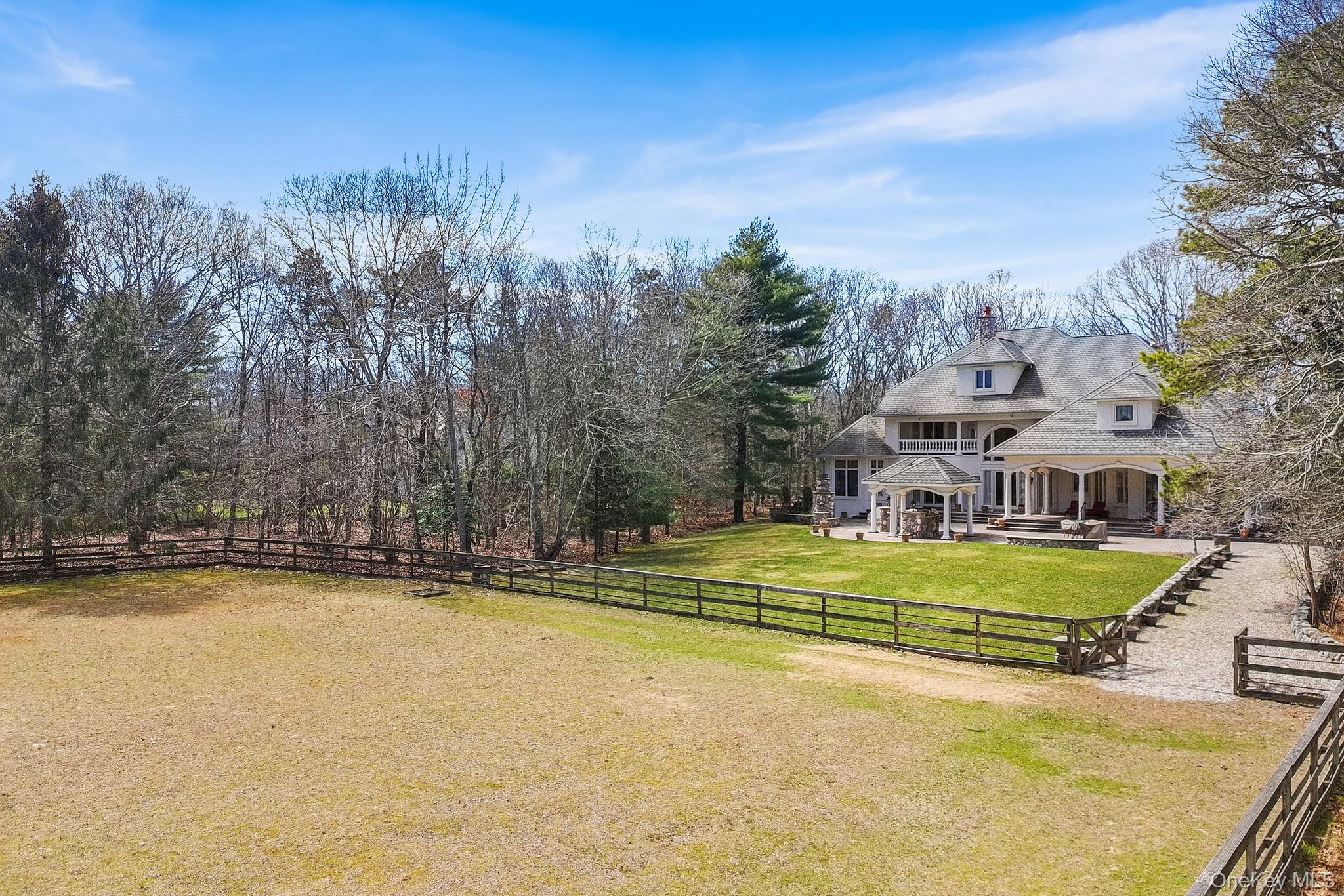 139 Private Road East Patchogue, NY 11772 - Photo 46 of 50
