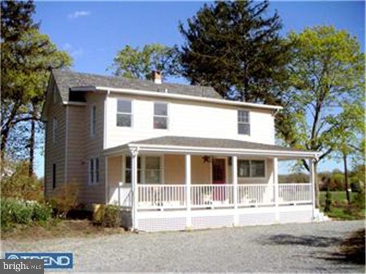 86 Crosswicks Chesterfield Road Chesterfield, NJ 08515 - Photo 3 of 12 Exterior Back