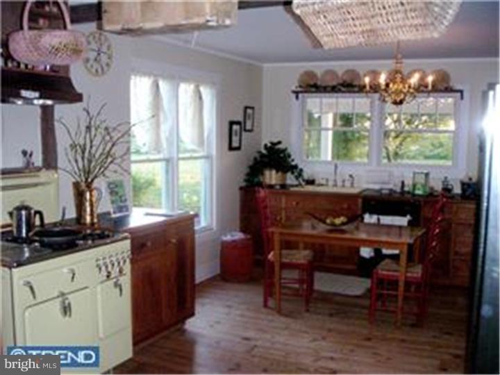 86 Crosswicks Chesterfield Road Chesterfield, NJ 08515 - Photo 5 of 12 Kitchen