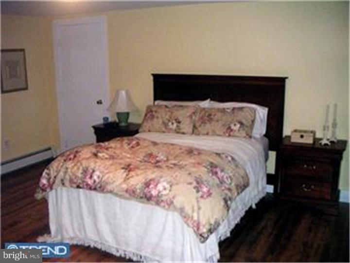 86 Crosswicks Chesterfield Road Chesterfield, NJ 08515 - Photo 8 of 12 Bedroom