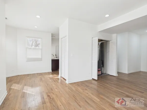 $1,900 | 398 West Lincoln Highway, Unit 3, Chicago Heights, IL 60411