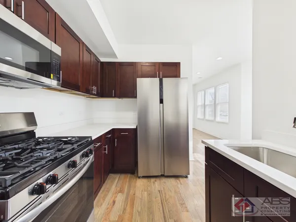 $1,900 | 398 West Lincoln Highway, Unit 3, Chicago Heights, IL 60411