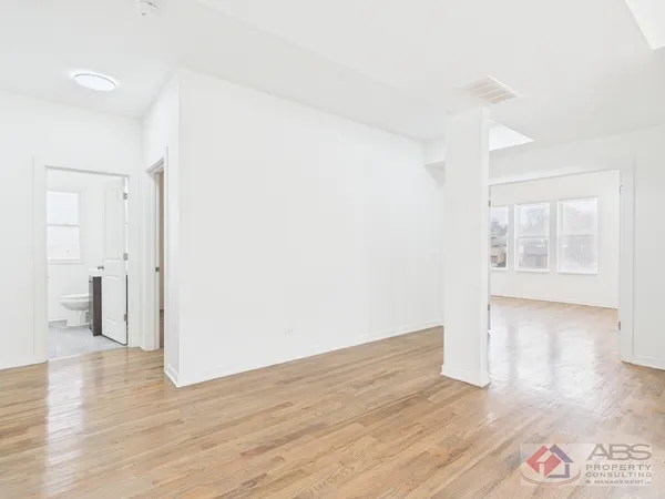 $1,900 | 398 West Lincoln Highway, Unit 3, Chicago Heights, IL 60411