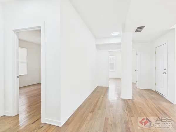 $1,900 | 398 West Lincoln Highway, Unit 3, Chicago Heights, IL 60411