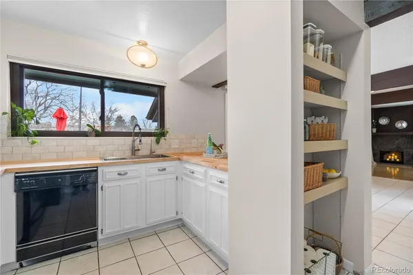 $467,000 | 10372 West Florida Avenue, Unit A, Lakewood, CO 80232