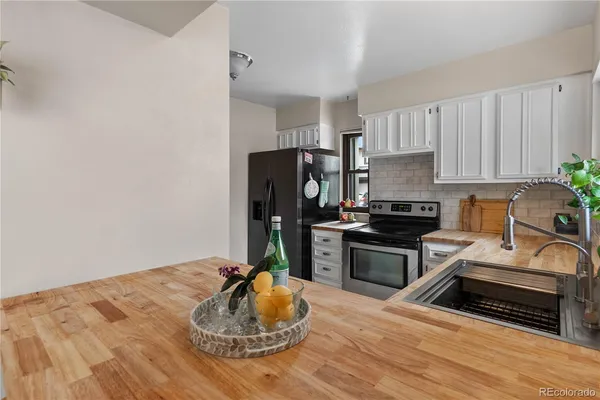 $467,000 | 10372 West Florida Avenue, Unit A, Lakewood, CO 80232