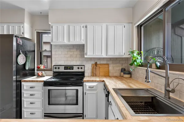 $467,000 | 10372 West Florida Avenue, Unit A, Lakewood, CO 80232
