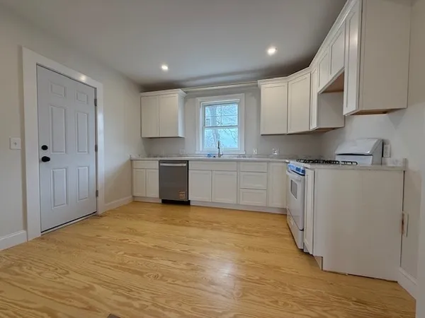 $2,750 | 90 Watervale Road, Unit 1, Medford, MA 02155