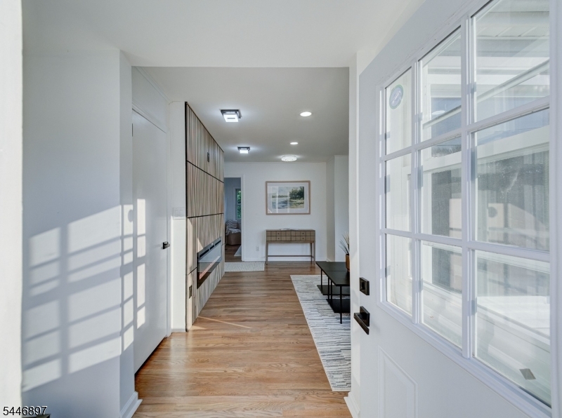 271 Valley Road Clark, NJ 07066 - Photo 2 of 16