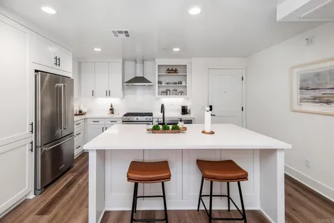 $1,495,000 | 1105 Catania Court, Unit 203, Encinitas, CA 92024
