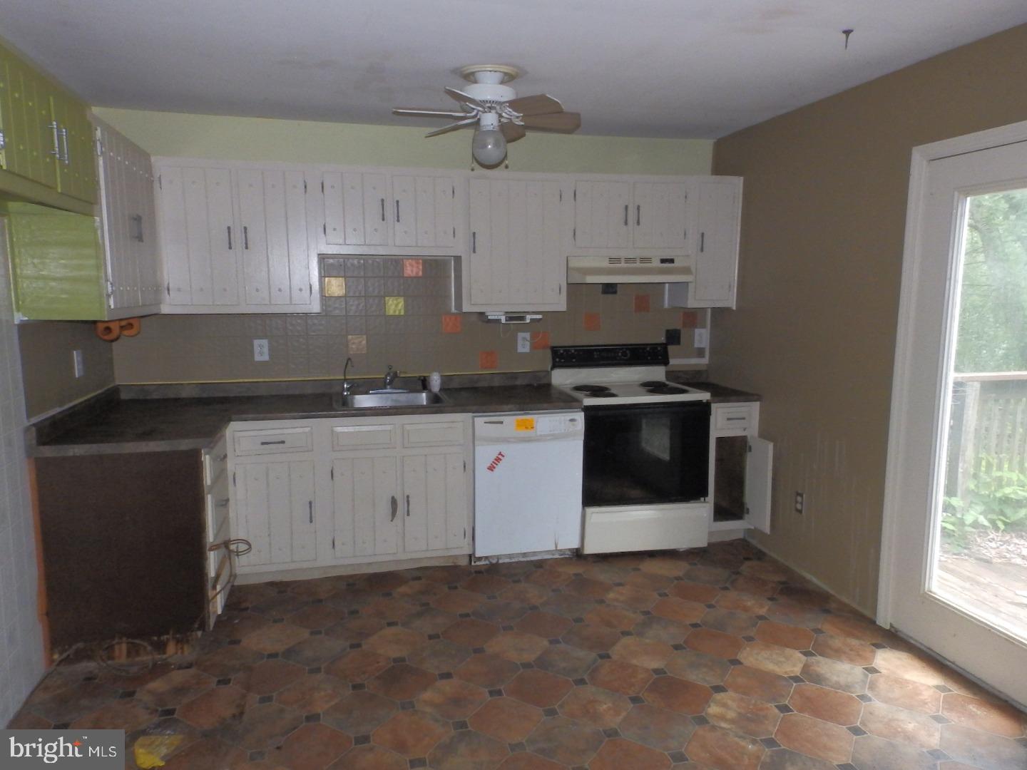 313 Ewan Road Mullica Hill, NJ 08062 - Photo 11 of 24 Gallery Image 11