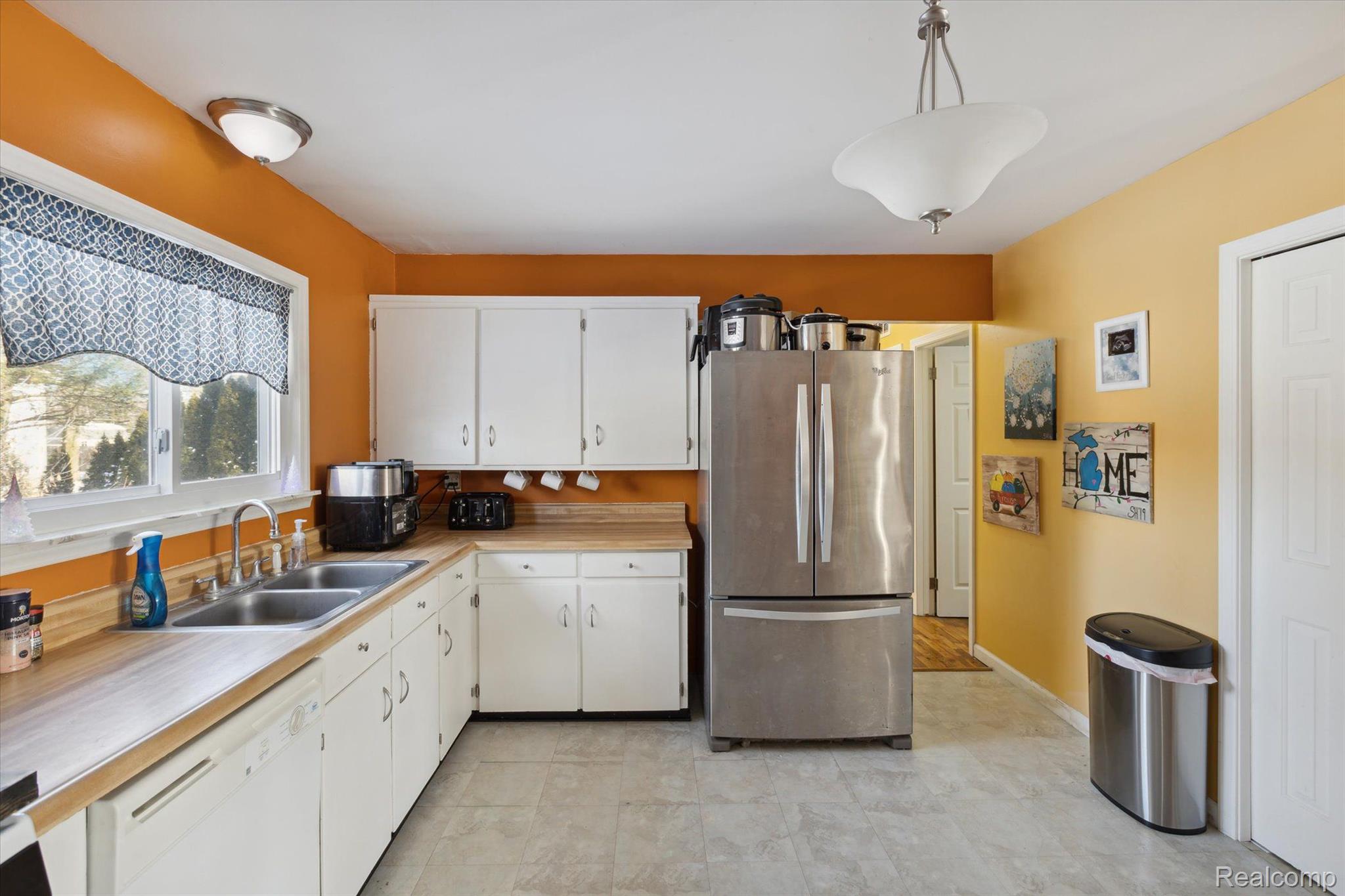 7153 Bennett Lake Road Fenton, MI 48430 - Photo 10 of 32 Gallery Image 10