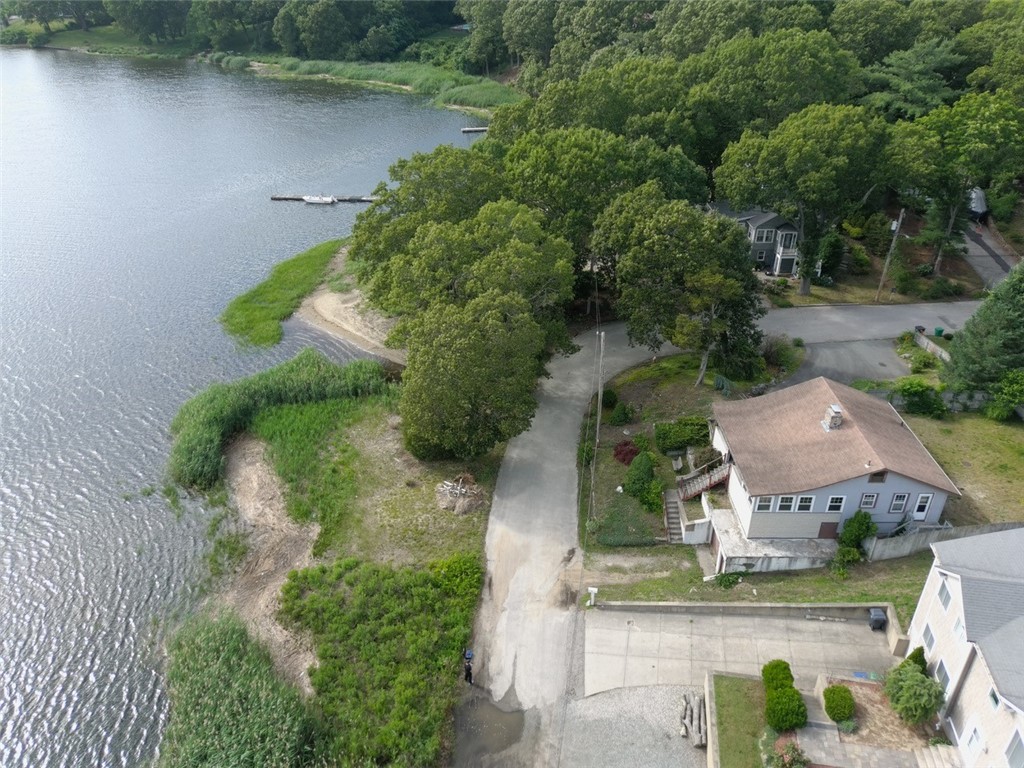 74 Edgewater Drive Warwick, RI 02886 - Photo 2 of 8