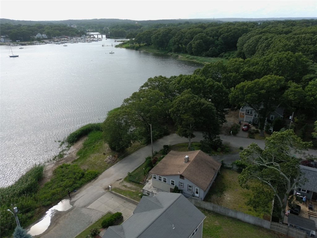 74 Edgewater Drive Warwick, RI 02886 - Photo 4 of 8